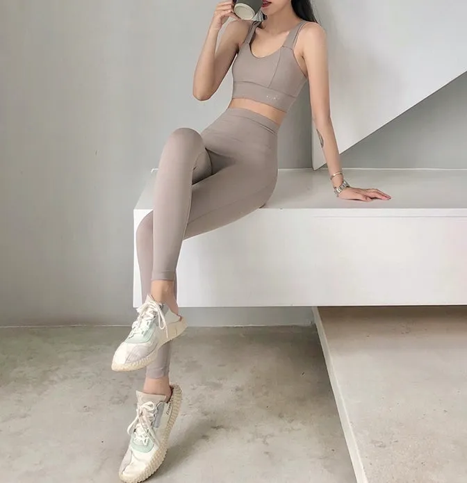 Peckaboo sports bra (ready stock in purple (S) and pink (M)/ 7 colours)